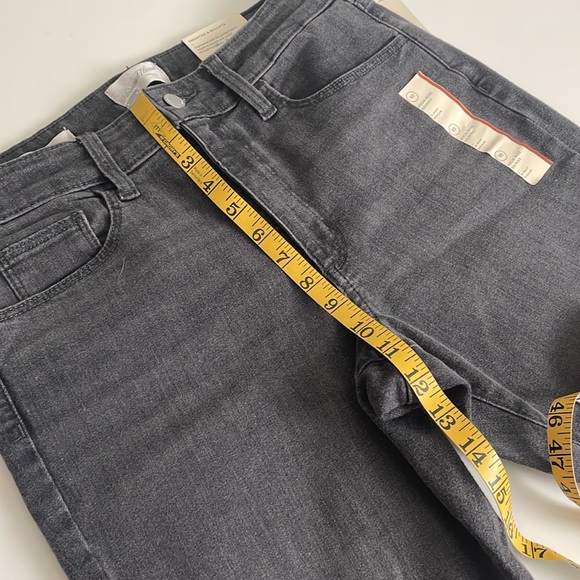 Universal Thread Factory Faded Black High Rise Skinny Jeans- 10 - Picture 11 of 13